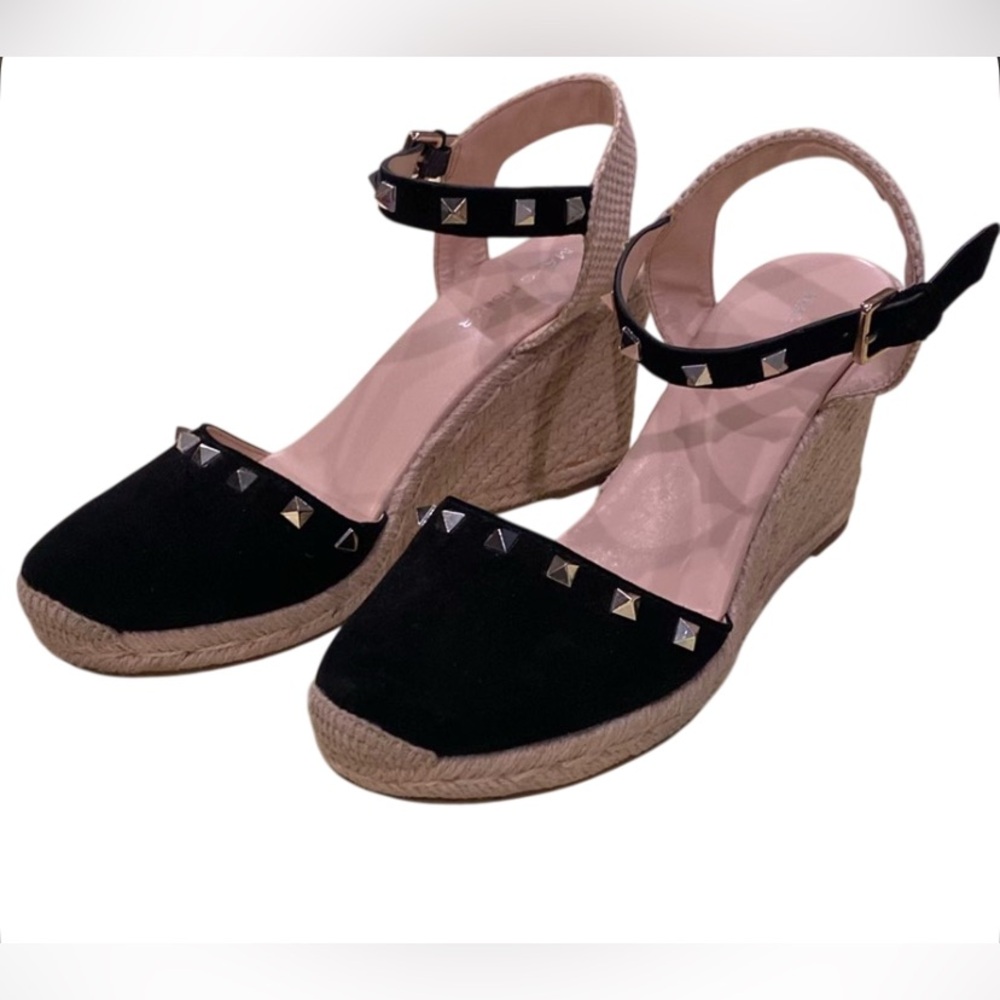 Marc Fisher Black and Tan Studded Wedges women’s size 9.5